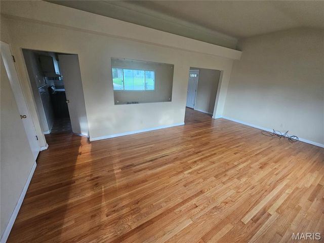 5500 Donbar Drive, St Louis, MO 63121