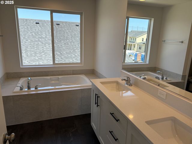 750 Magnolia Ave, Woodburn, OR 97071