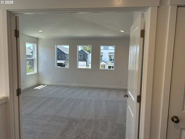 750 Magnolia Ave, Woodburn, OR 97071