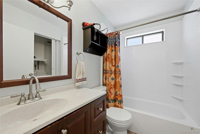 204 Belfast Lane, Ridge, NY 11961