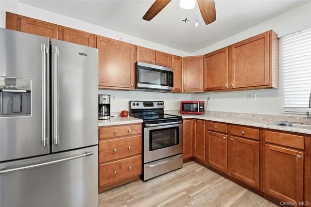 204 Belfast Lane, Ridge, NY 11961