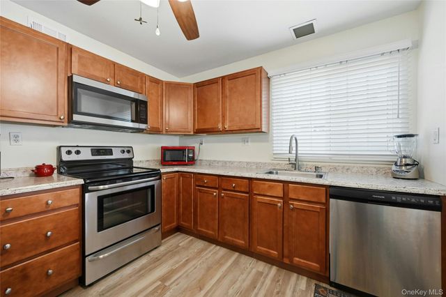 204 Belfast Lane, Ridge, NY 11961