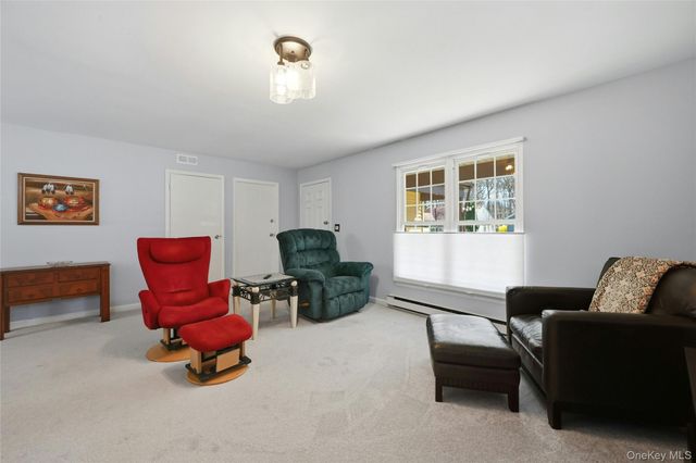 204 Belfast Lane, Ridge, NY 11961