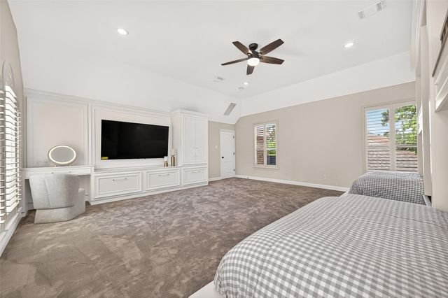 15 Veilwood Circle, The Woodlands, TX 77382