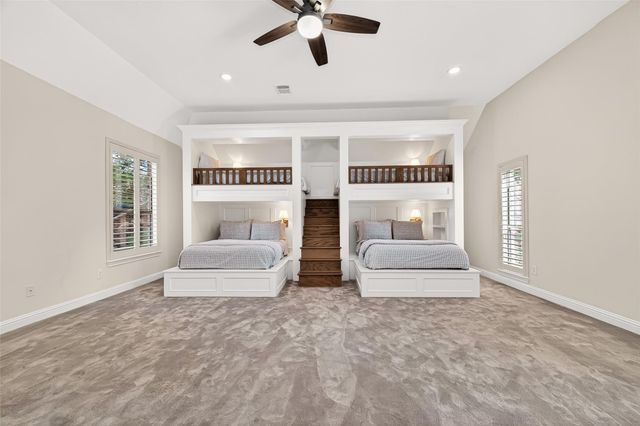 15 Veilwood Circle, The Woodlands, TX 77382