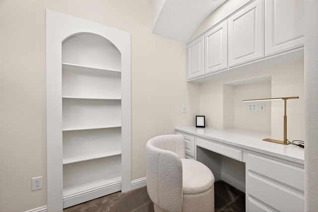 15 Veilwood Circle, The Woodlands, TX 77382