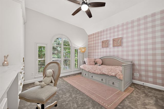 15 Veilwood Circle, The Woodlands, TX 77382