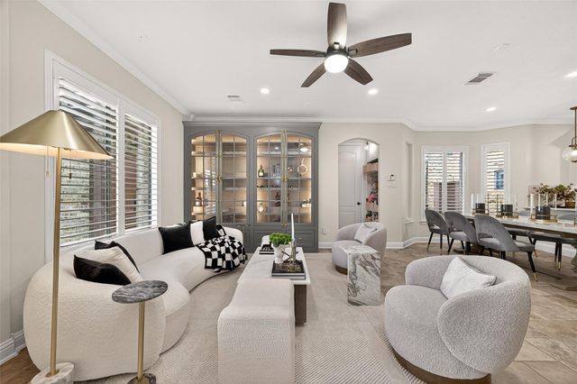 15 Veilwood Circle, The Woodlands, TX 77382