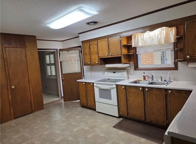 3904 26th Avenue, Phenix City, AL 36867