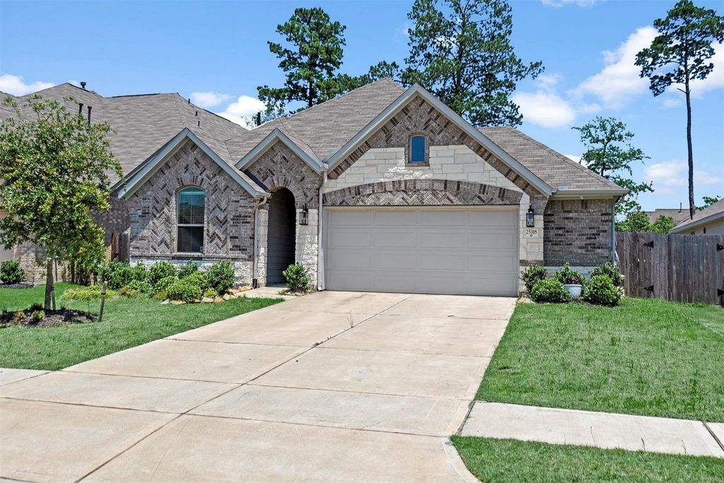 25318 Pirates One Drive, Tomball, TX 77375