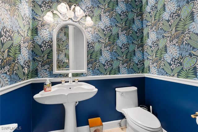 709 Jamestown LN, Naples, FL 34108