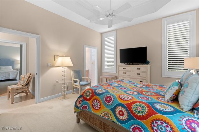 709 Jamestown LN, Naples, FL 34108