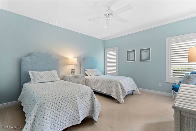 709 Jamestown LN, Naples, FL 34108