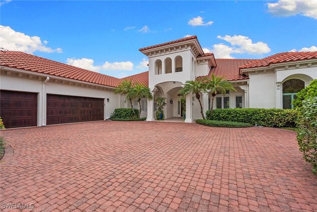 709 Jamestown LN, Naples, FL 34108