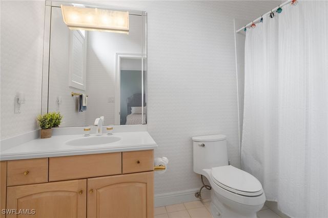 709 Jamestown LN, Naples, FL 34108