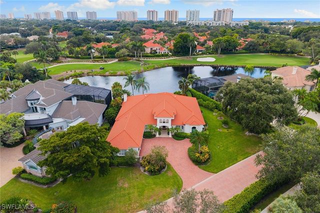 709 Jamestown LN, Naples, FL 34108