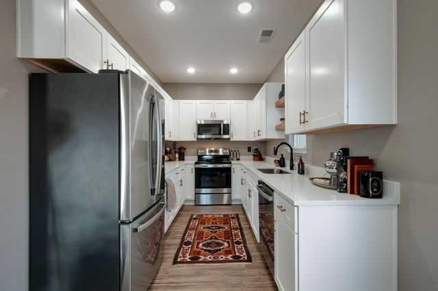 146 Eno Rd, Dickson, TN 37055