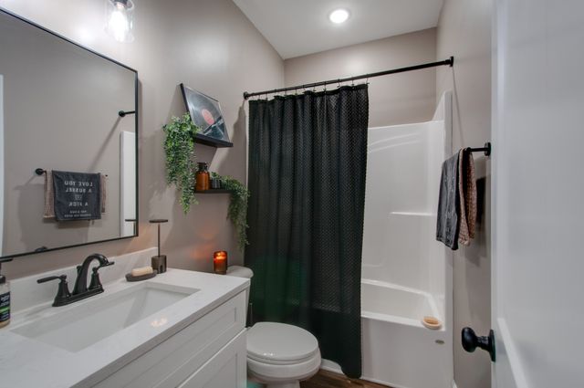 146 Eno Rd, Dickson, TN 37055