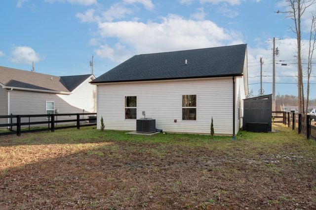 146 Eno Rd, Dickson, TN 37055