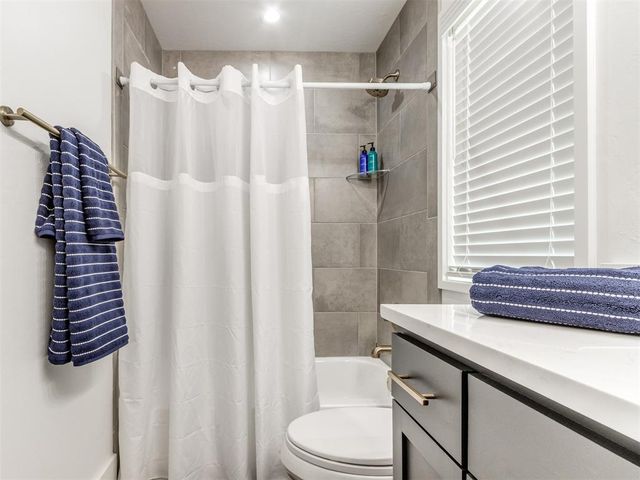 927 Pedalers Lane, Oklahoma City, OK 73108