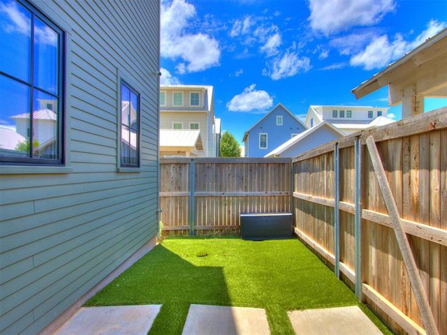 927 Pedalers Lane, Oklahoma City, OK 73108