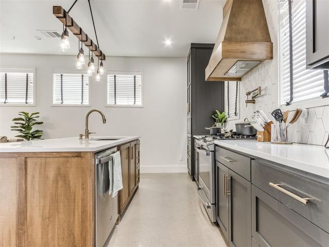 927 Pedalers Lane, Oklahoma City, OK 73108