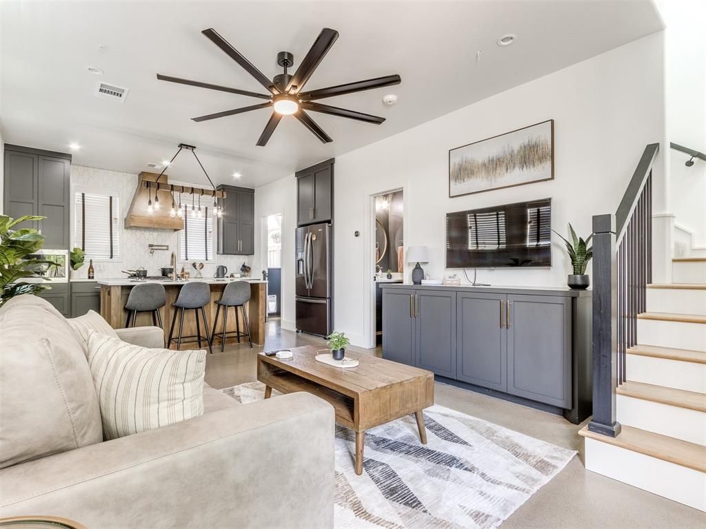 927 Pedalers Lane, Oklahoma City, OK 73108