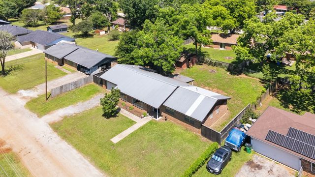 107 Sequoia Drive, Palestine, TX 75803