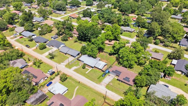 107 Sequoia Drive, Palestine, TX 75803