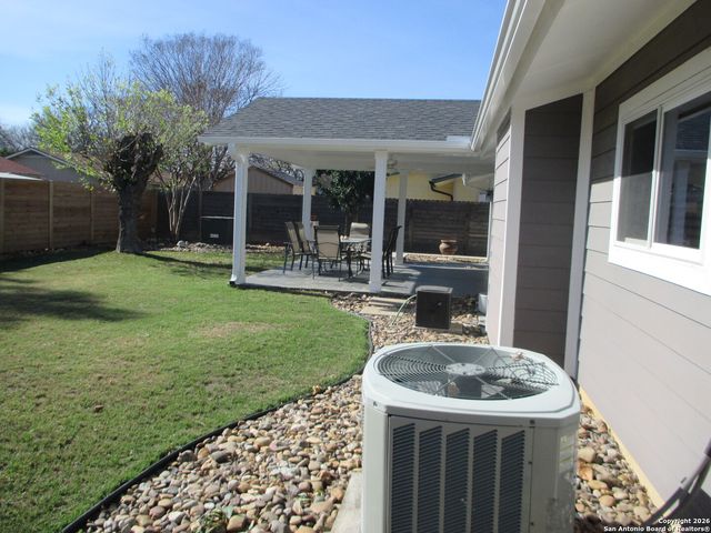 7126 Spring Flower, San Antonio, TX 78249