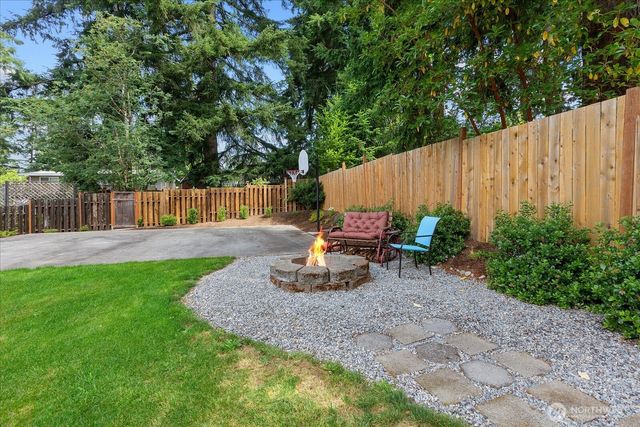 8512 NE 136th Street, Kirkland, WA 98034