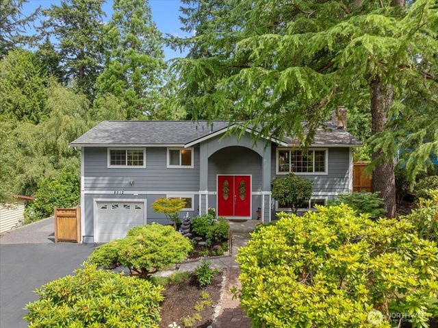 8512 NE 136th Street, Kirkland, WA 98034