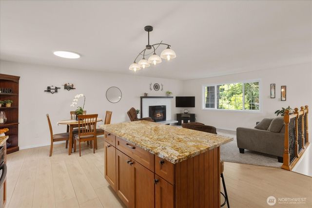 8512 NE 136th Street, Kirkland, WA 98034