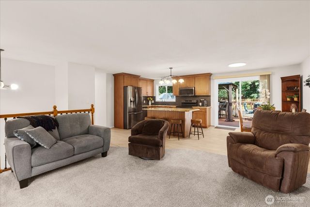 8512 NE 136th Street, Kirkland, WA 98034
