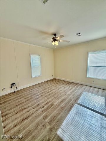 4660 43rd AVE NE, Naples, FL 34120