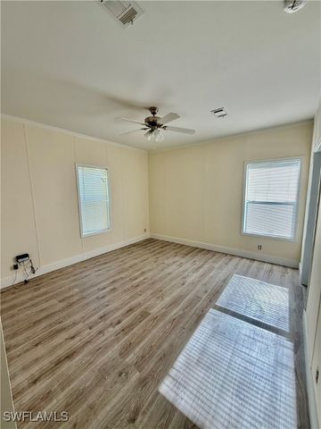 4660 43rd AVE NE, Naples, FL 34120