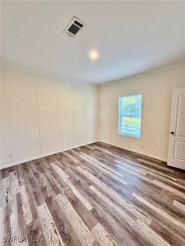 4660 43rd AVE NE, Naples, FL 34120