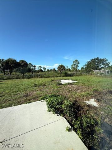 4660 43rd AVE NE, Naples, FL 34120