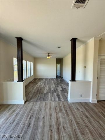 4660 43rd AVE NE, Naples, FL 34120
