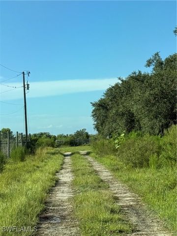 4660 43rd AVE NE, Naples, FL 34120