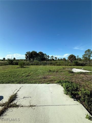 4660 43rd AVE NE, Naples, FL 34120
