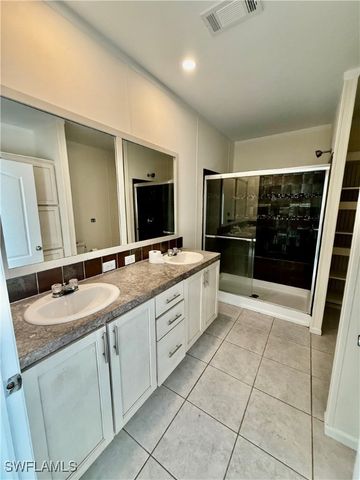 4660 43rd AVE NE, Naples, FL 34120