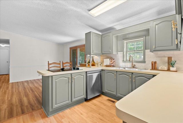2460 Clairmont Drive, Owosso Twp, MI 48867