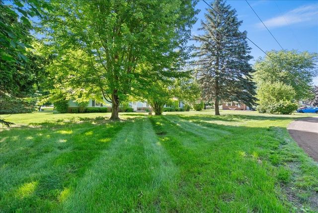 2460 Clairmont Drive, Owosso Twp, MI 48867