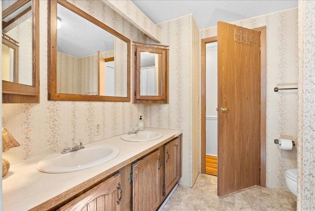 2460 Clairmont Drive, Owosso Twp, MI 48867