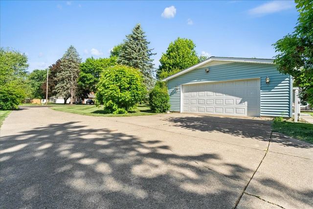 2460 Clairmont Drive, Owosso Twp, MI 48867