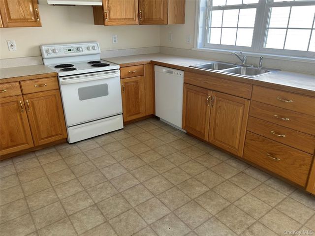 30 Woodside Avenue 30, West Harrison, NY 10604