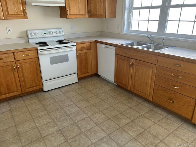 30 Woodside Avenue 30, West Harrison, NY 10604