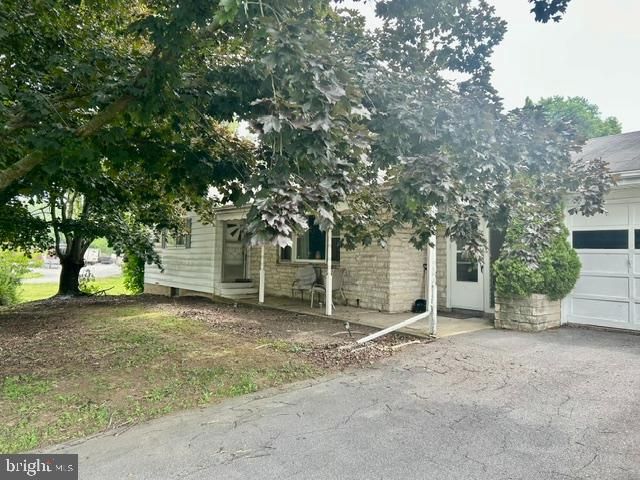82 CARLISLE ROAD, Newville, PA 17241