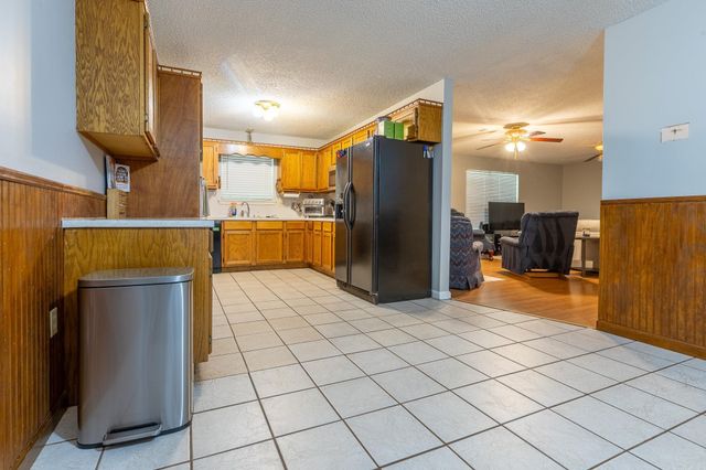 14 Hilltop Lane, Vilonia, AR 72173